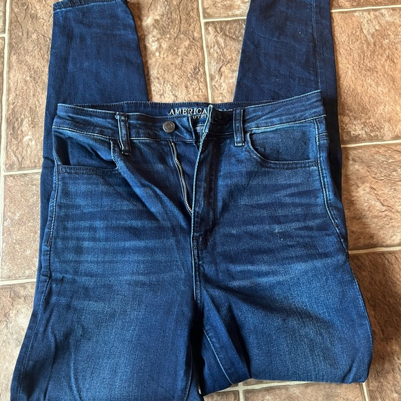 AE High Rise - Picture 2 of 4